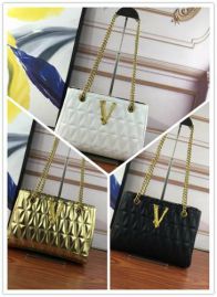 Picture of Versace Lady Handbags _SKUfw114272725fw
